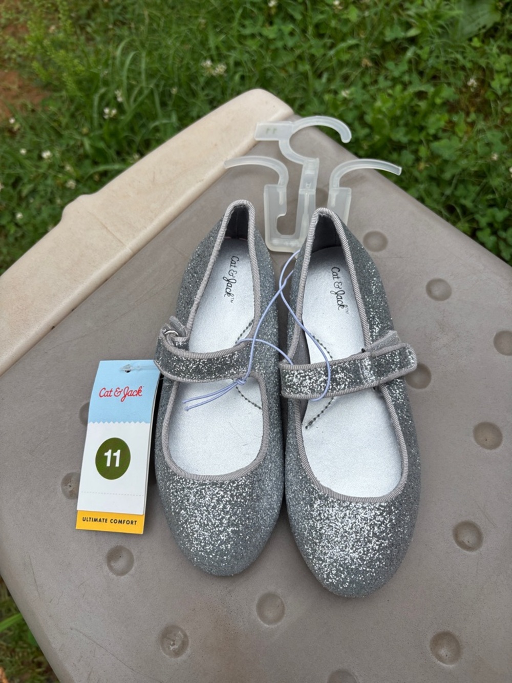 Cat & Jack Silver Glitter Mary Janes with Hook-and-Loop Strapuu Girls Size 11
